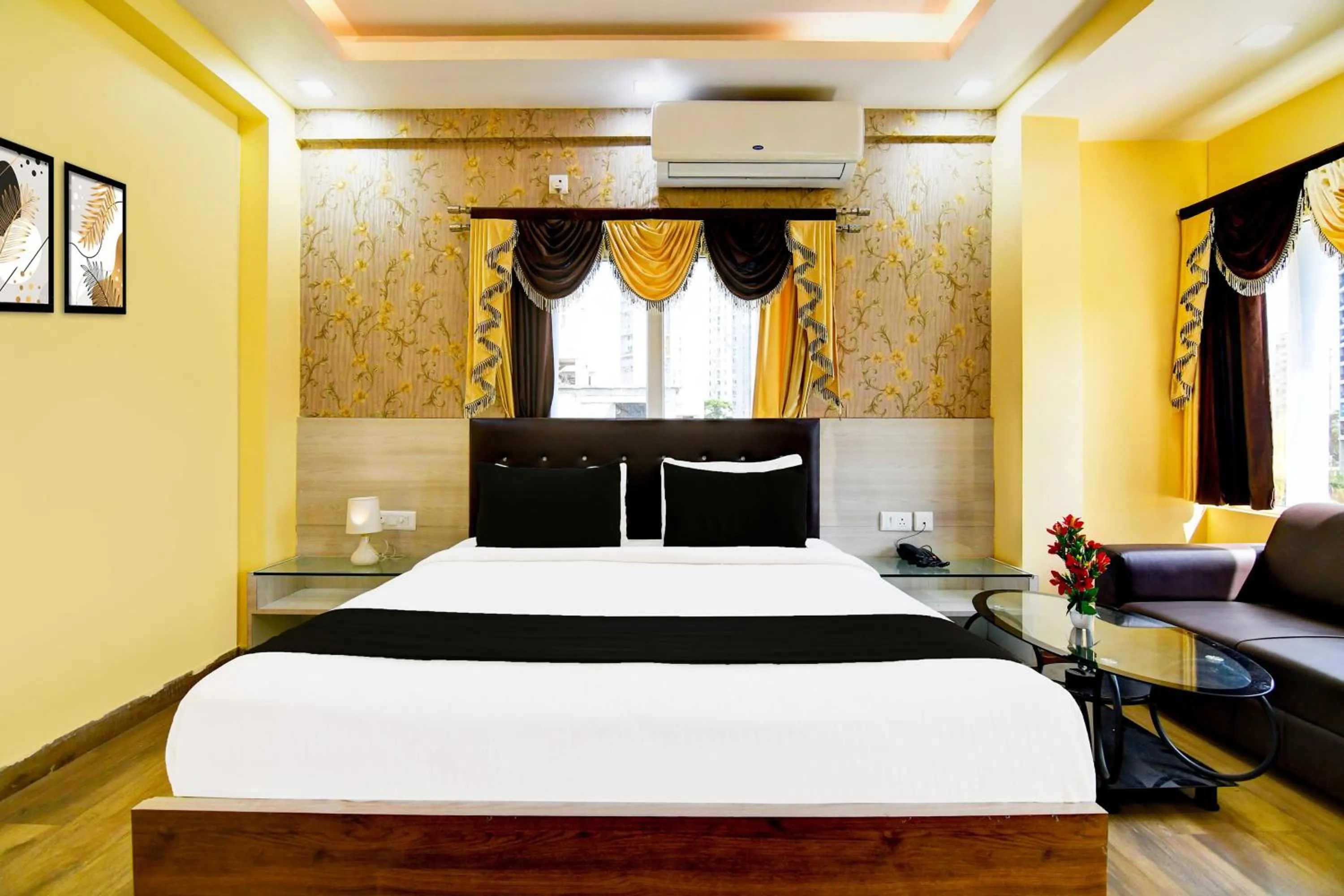 Bedroom, Bed in Super Townhouse Rosedale