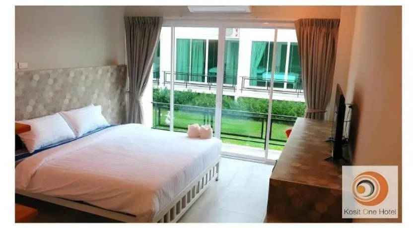 Bed in Kosit One Hotel