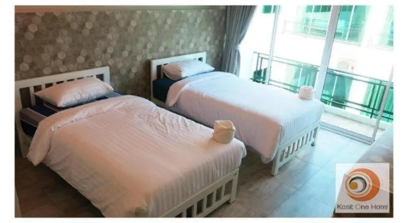 Bed in Kosit One Hotel