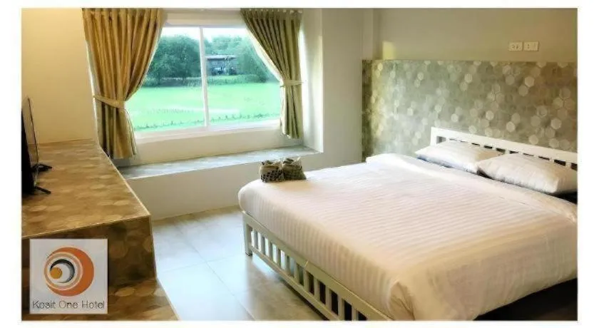 Bed in Kosit One Hotel