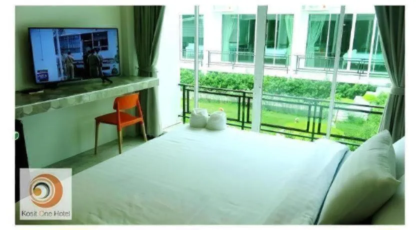 Bed in Kosit One Hotel