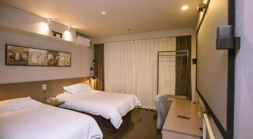 Bed in Jinjiang Inn Select Shenyang Tawan Xingshun Night Market Metro Station Bed in Jinjiang Inn Select Shenyang Tawan Xingshun Night Market Metro Station