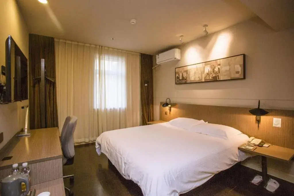 Bed in Jinjiang Inn Select Shenyang Tawan Xingshun Night Market Metro Station Bed in Jinjiang Inn Select Shenyang Tawan Xingshun Night Market Metro Station