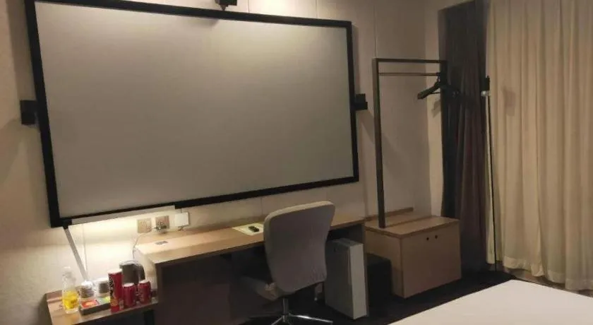 Bed in Jinjiang Inn Select Shenyang Tawan Xingshun Night Market Metro Station