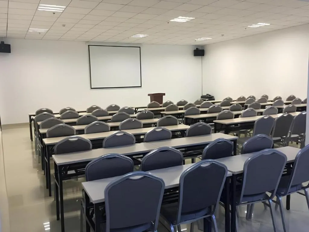 Jinjiang Inn Select Shenyang Tawan Xingshun Night Market Metro Station