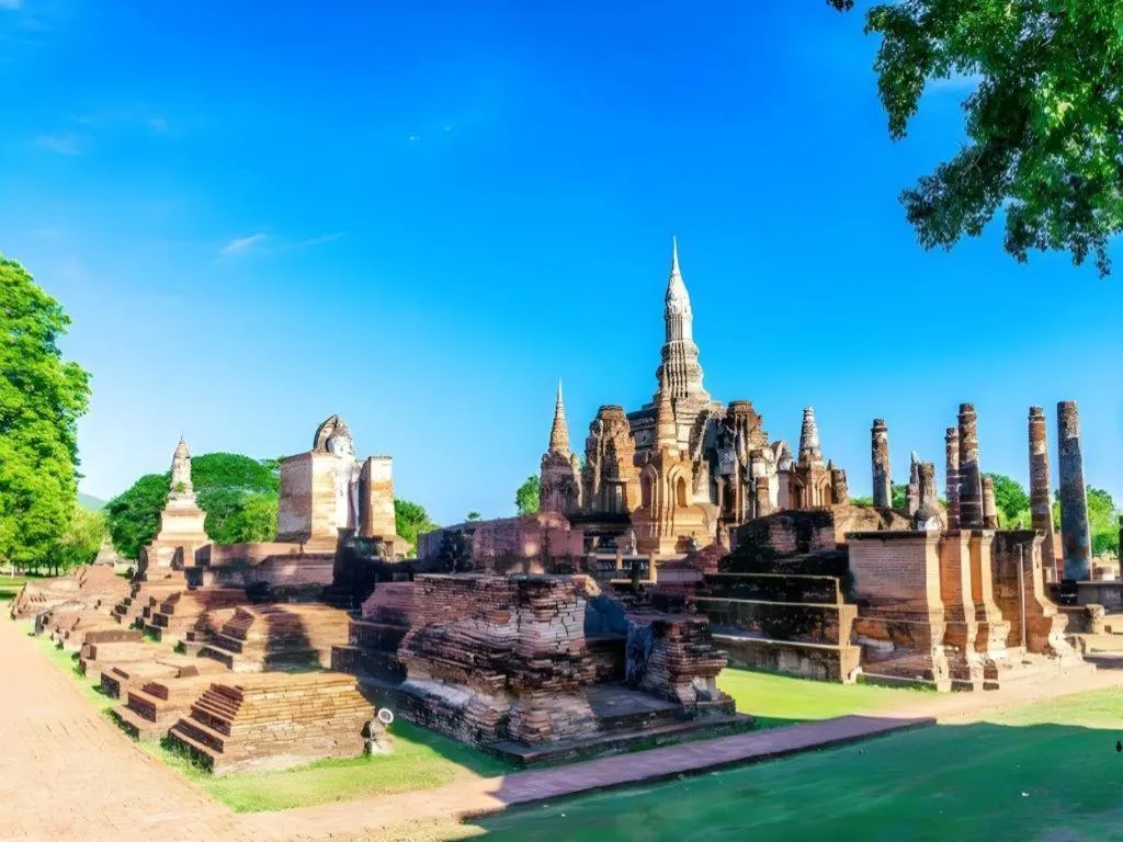 Wake Up at Muang Kao Boutique Hotel