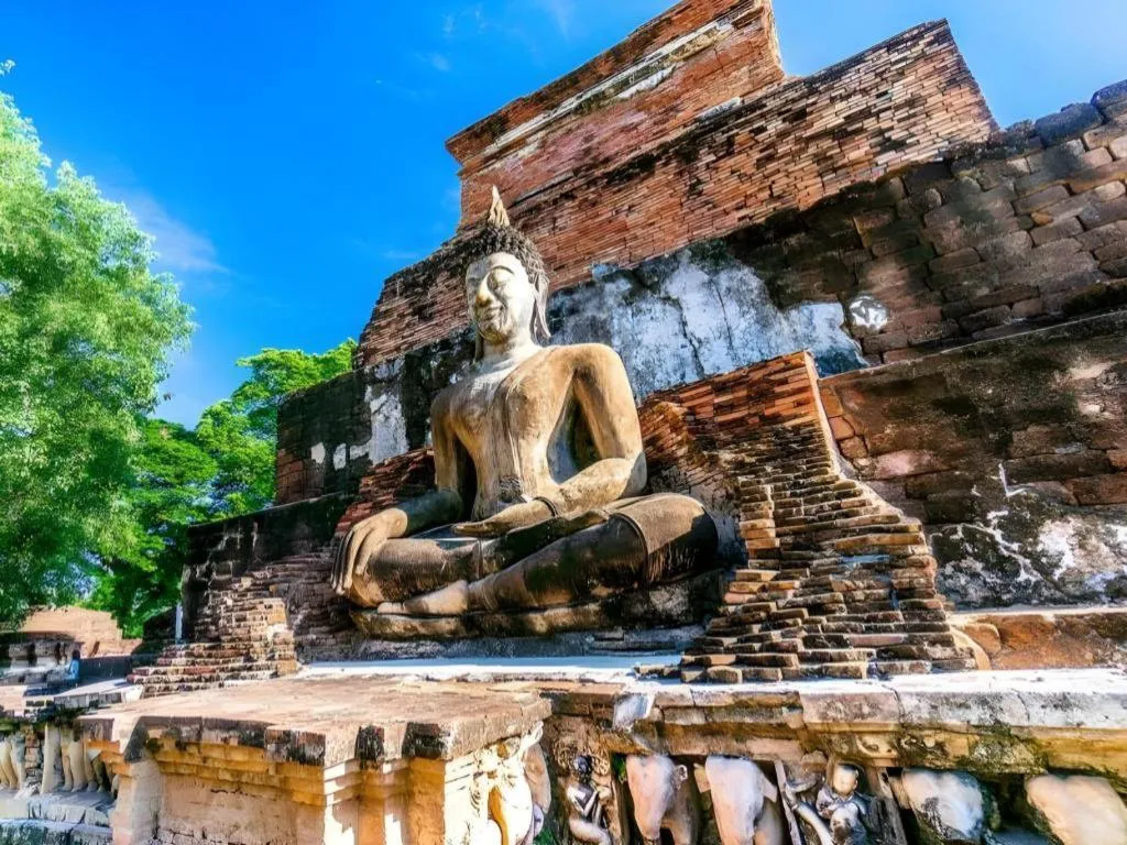 Wake Up at Muang Kao Boutique Hotel