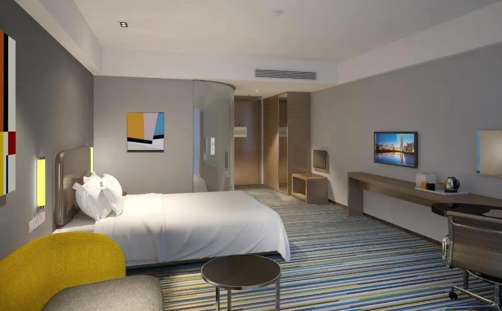 Bed in Holiday Inn Express Zhangye By IHG