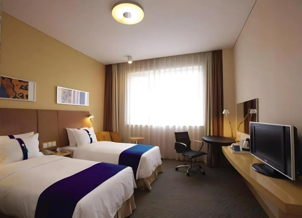 Bed in Holiday Inn Express Zhangye By IHG