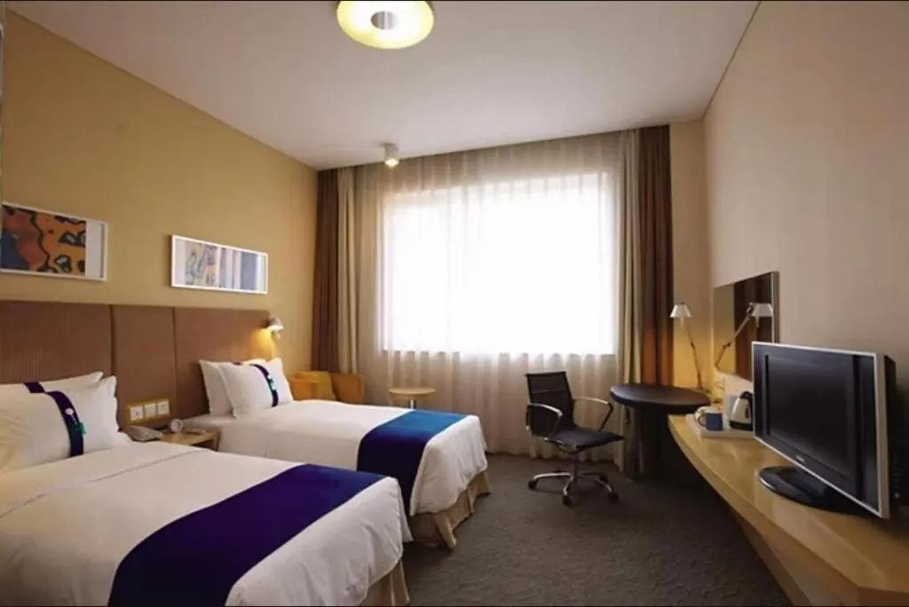 Bed in Holiday Inn Express Zhangye By IHG