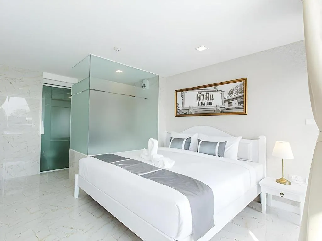 Bed in B2 Hua Hin Premier Hotel