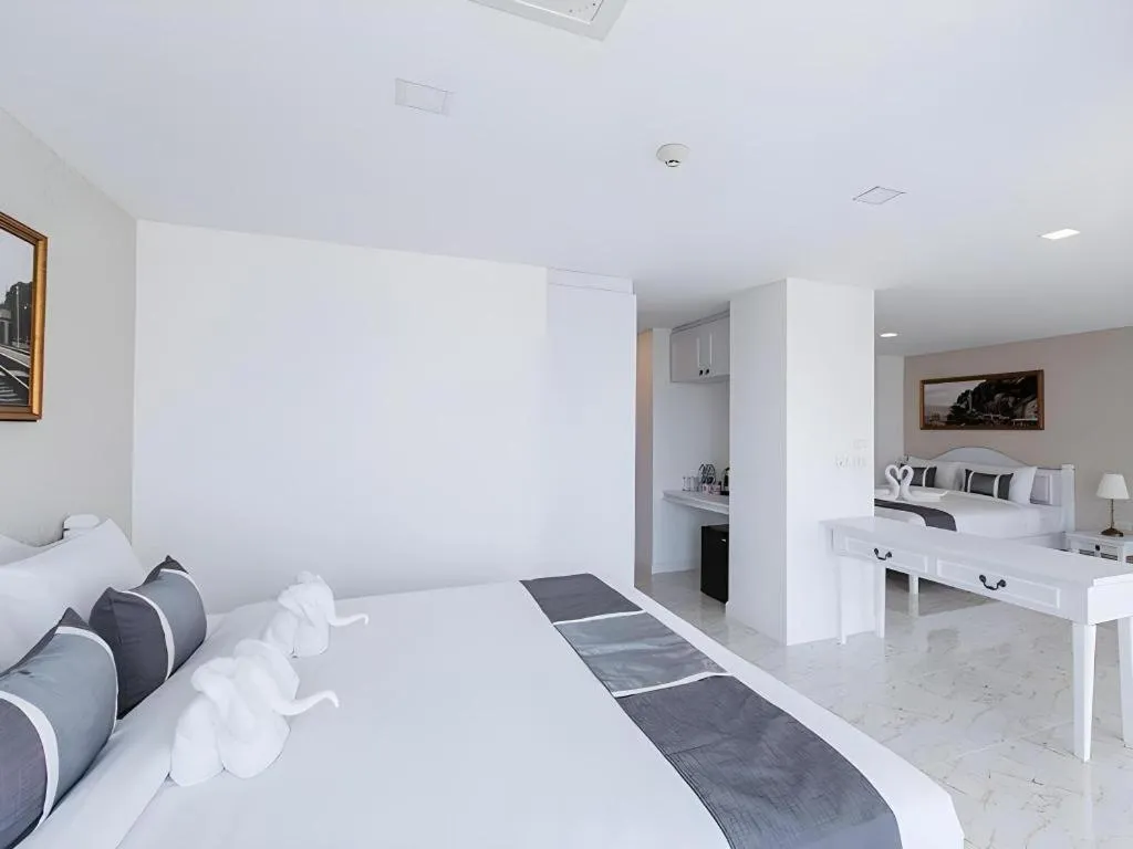 Bed in B2 Hua Hin Premier Hotel