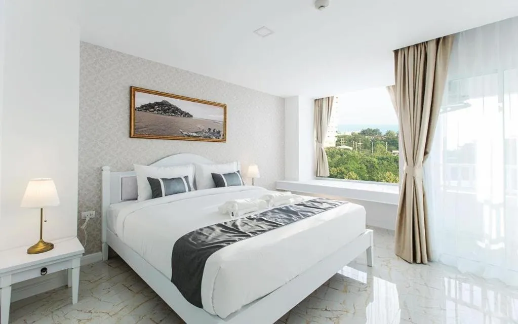 Bed in B2 Hua Hin Premier Hotel