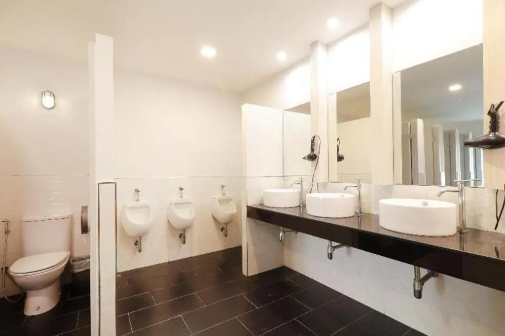 Le Light House & Hostel