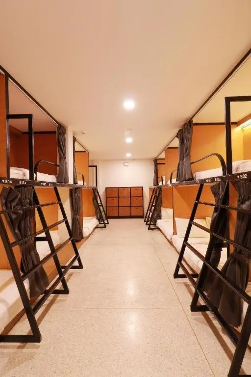 Le Light House & Hostel