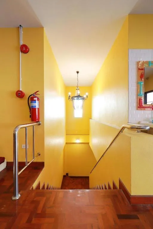 Le Light House & Hostel