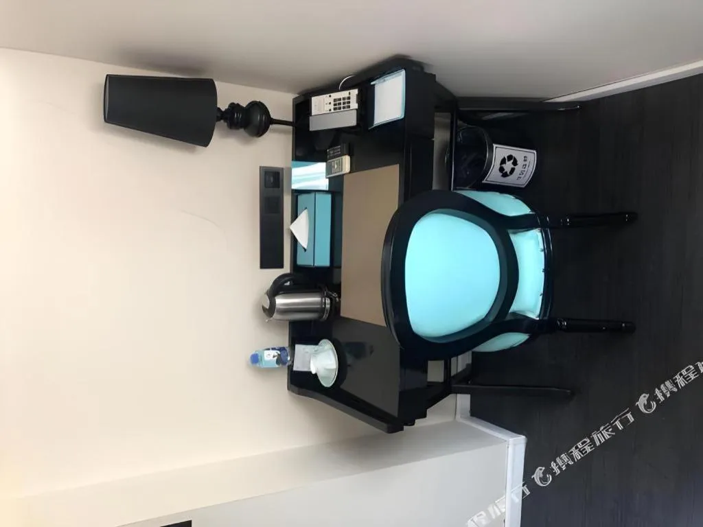 Xana Hotelle Beijing Qianmen Footbridge Metro Station