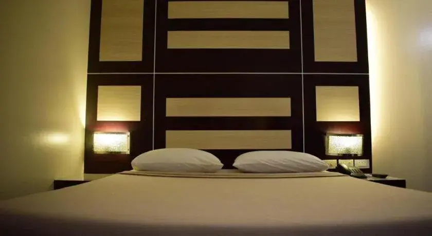Bed in Vista Hotel Cubao Bed in Vista Hotel Cubao