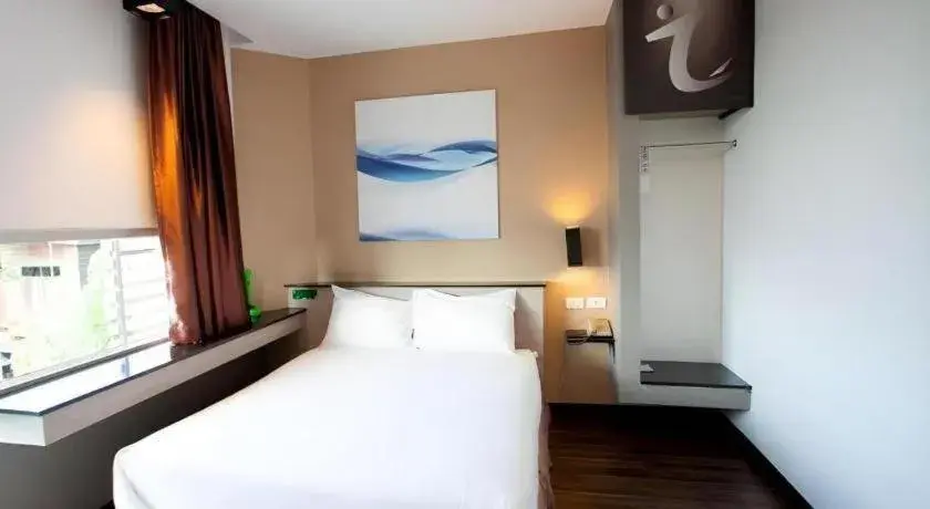 Bed in I Hotel Bed in I Hotel