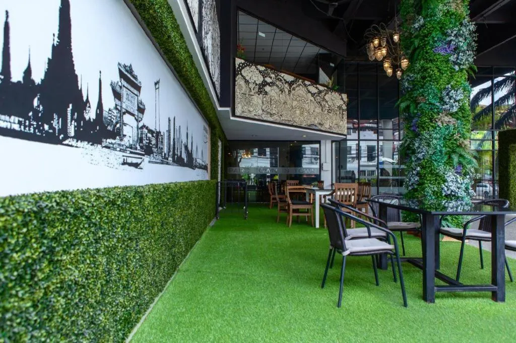 Town In Town Gardent Resort