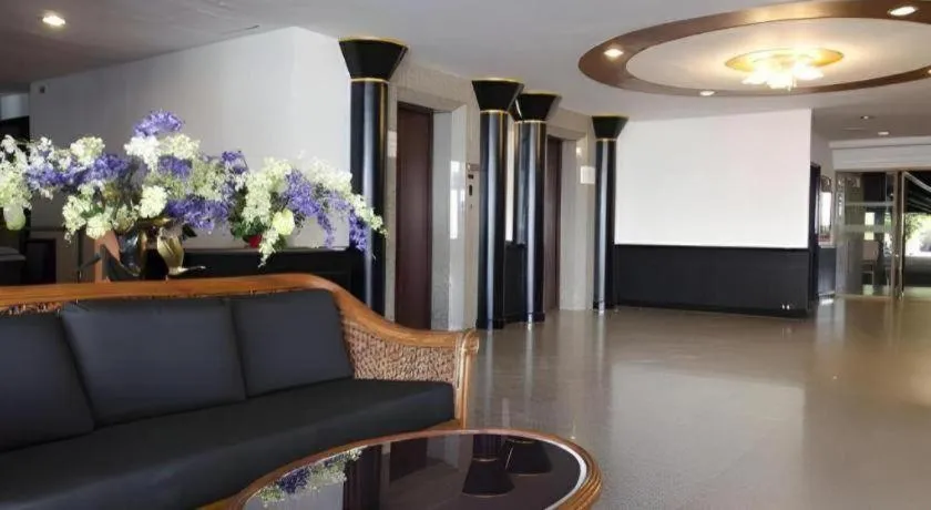 Town In Town Gardent Resort