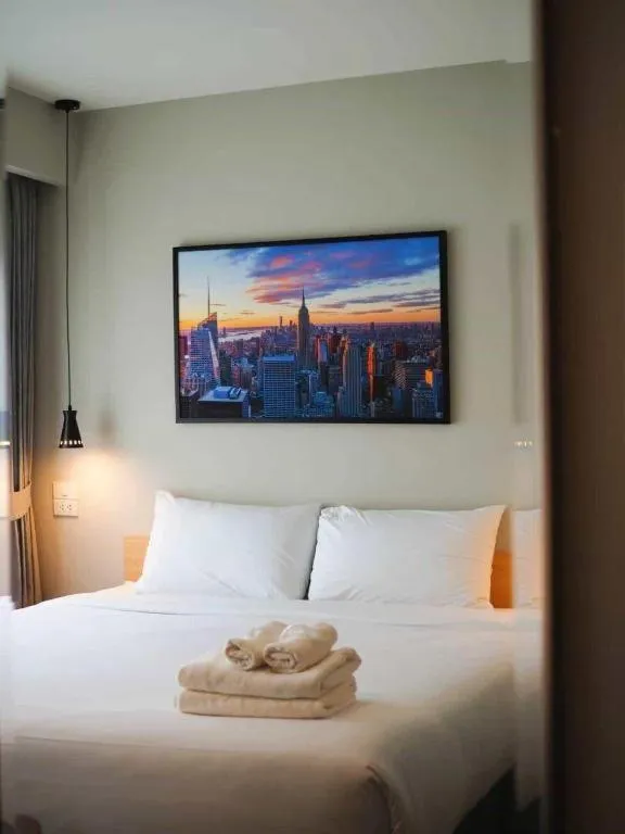 Bed in Tanban Mansion