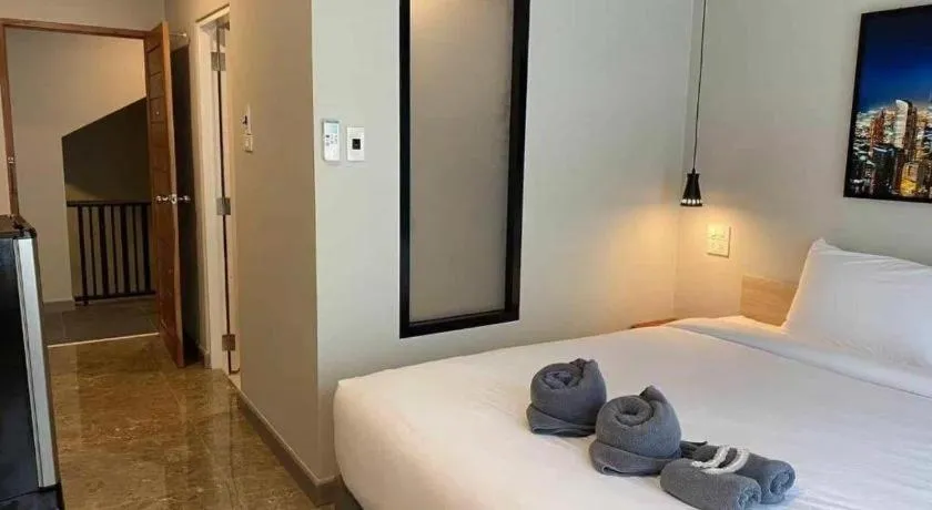 Bed in Tanban Mansion