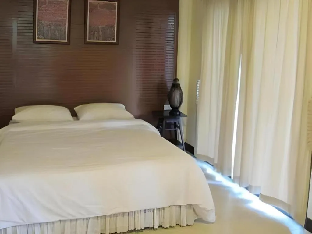 Bed in Baansuan Amphawan Resort