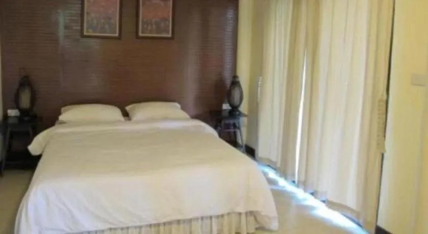 Bed in Baansuan Amphawan Resort