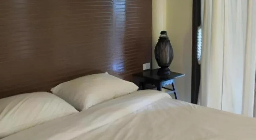 Bed in Baansuan Amphawan Resort
