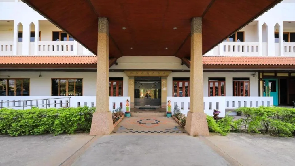 AmornSukhothai Hotel