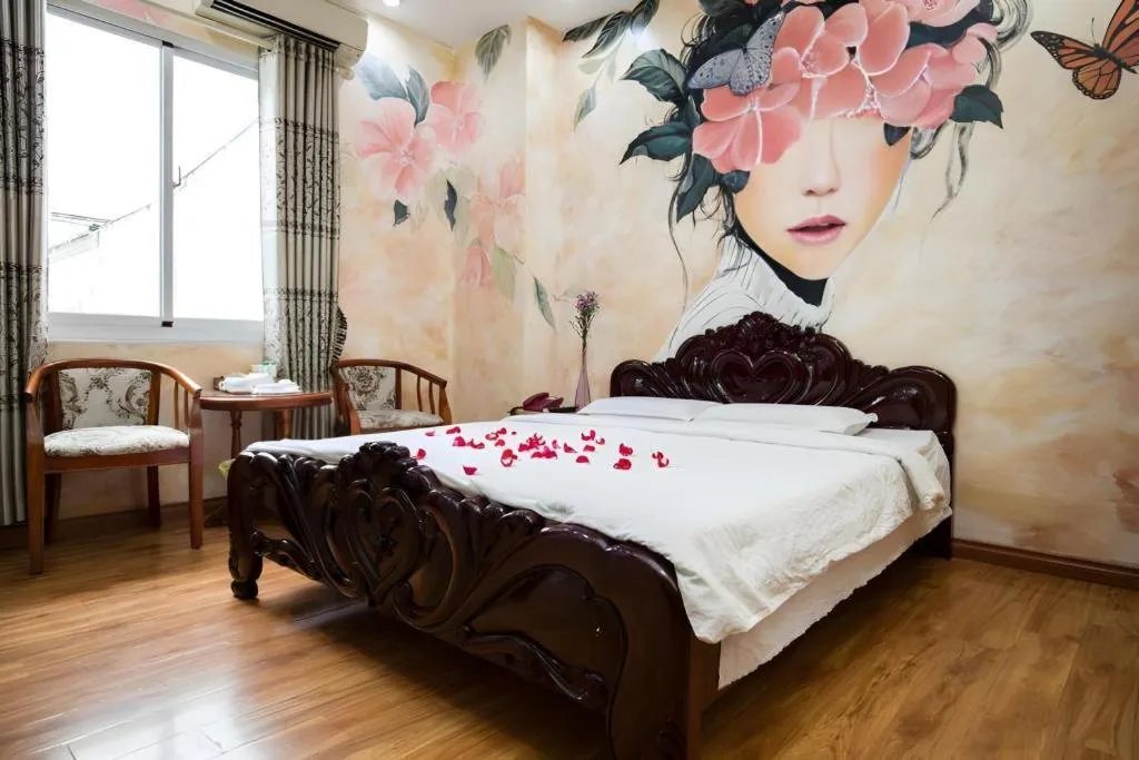 Bed in Phuong Linh Hotel