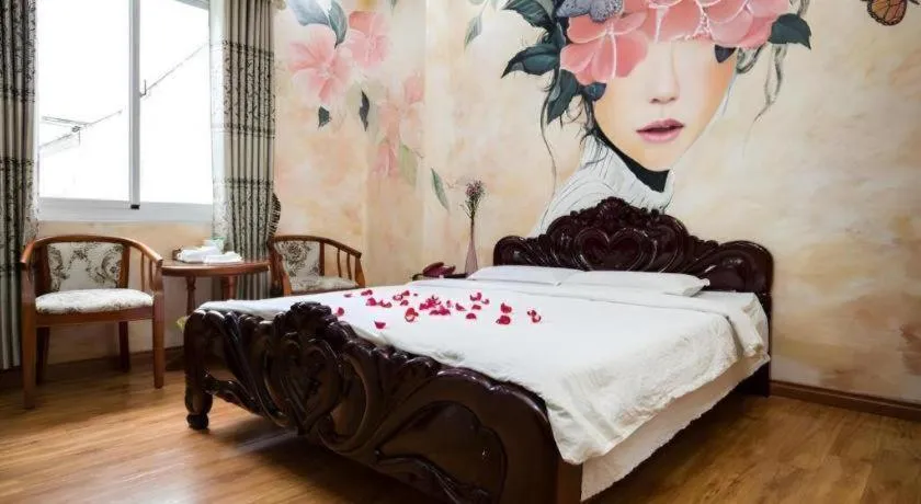 Bed in Phuong Linh Hotel