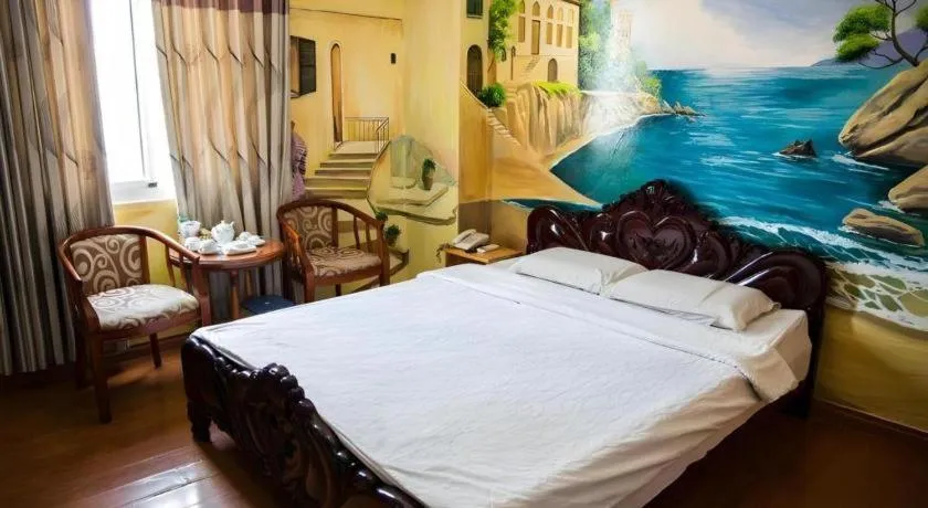 Bed in Phuong Linh Hotel