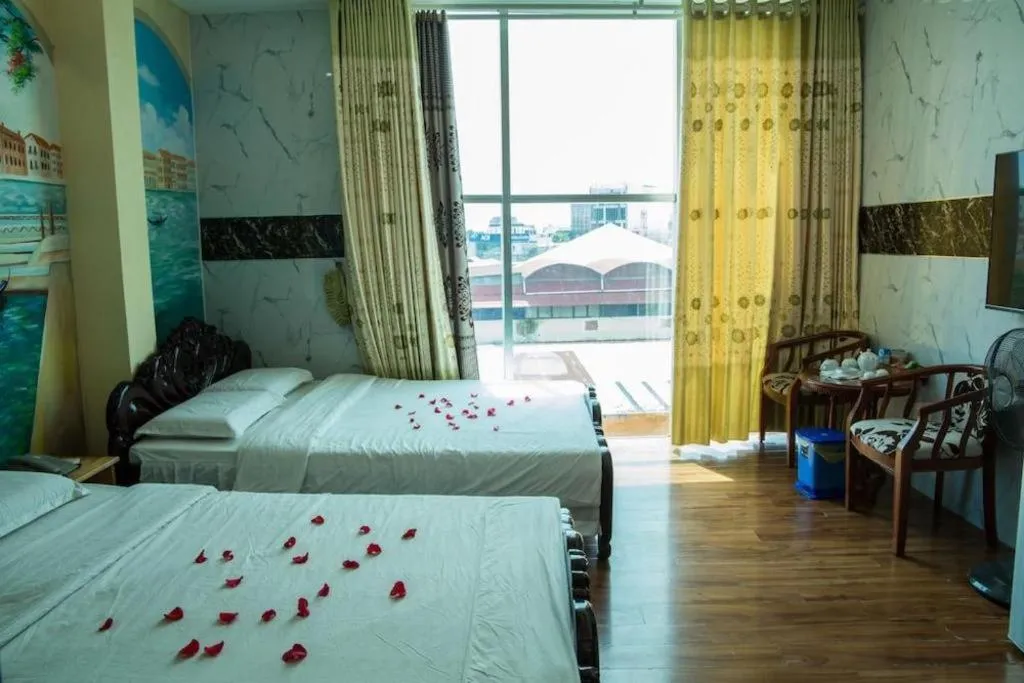 Bed in Phuong Linh Hotel
