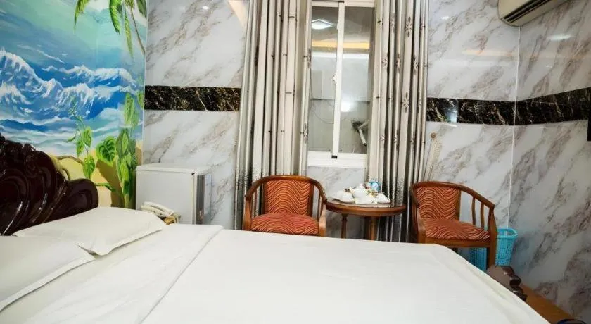 Bed in Phuong Linh Hotel