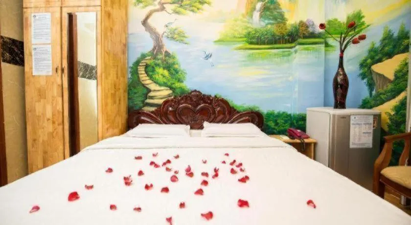 Bed in Phuong Linh Hotel