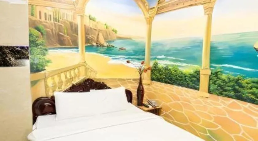 Bed in Phuong Linh Hotel