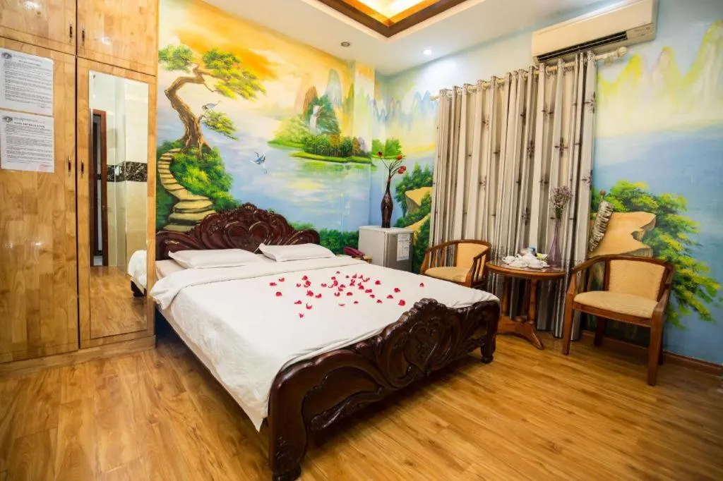 Bed in Phuong Linh Hotel