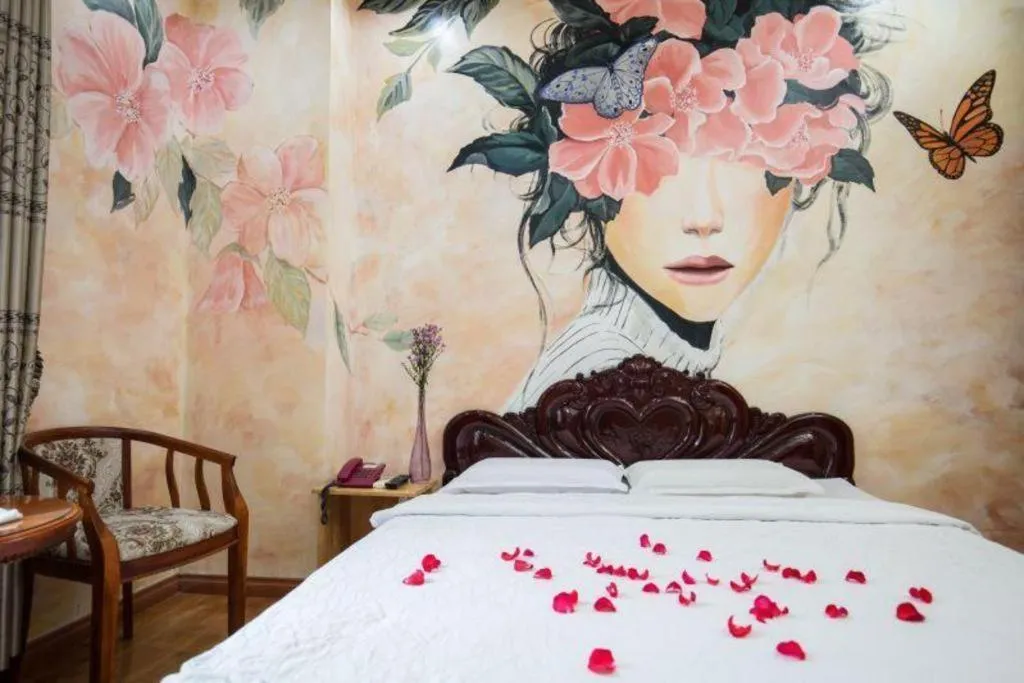 Bed in Phuong Linh Hotel