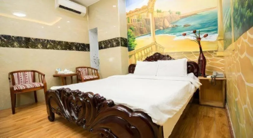 Bed in Phuong Linh Hotel