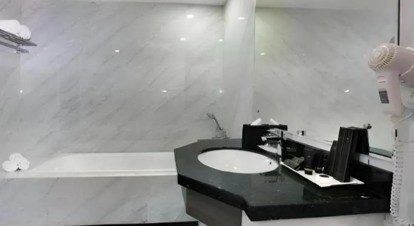 pyramid suites Hotel