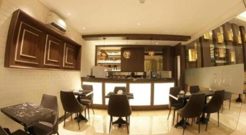 pyramid suites Hotel