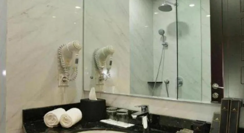 pyramid suites Hotel