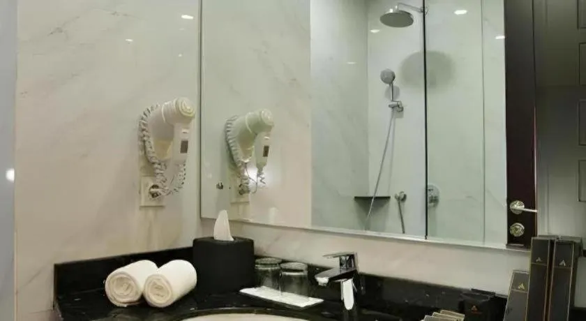 pyramid suites Hotel