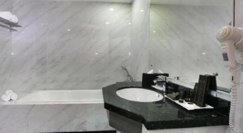 pyramid suites Hotel