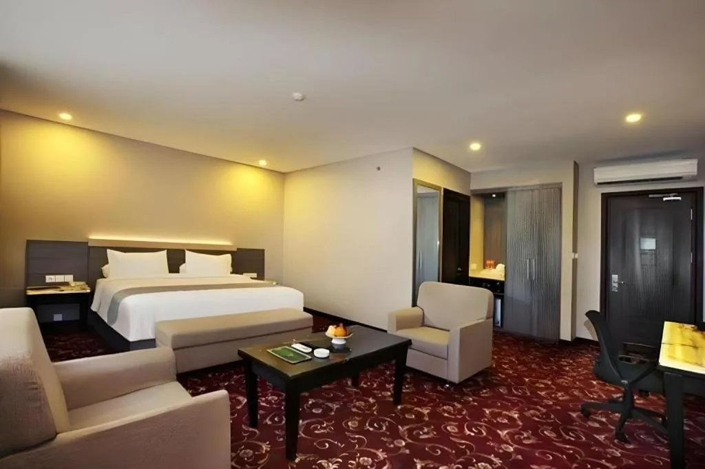 Bed in pyramid suites Hotel