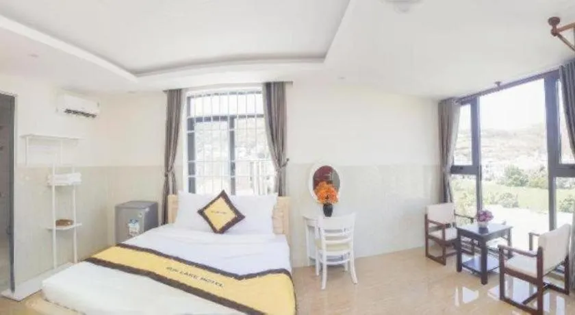 Bed in sun lake hotel