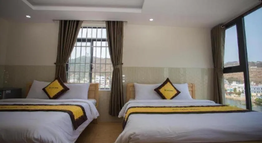 Bed in sun lake hotel