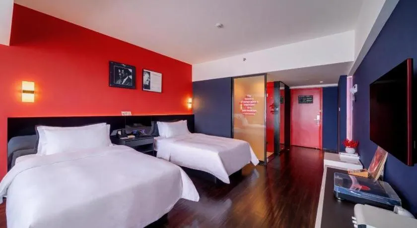 Bed in M Hotel Shenzhen Nanshan